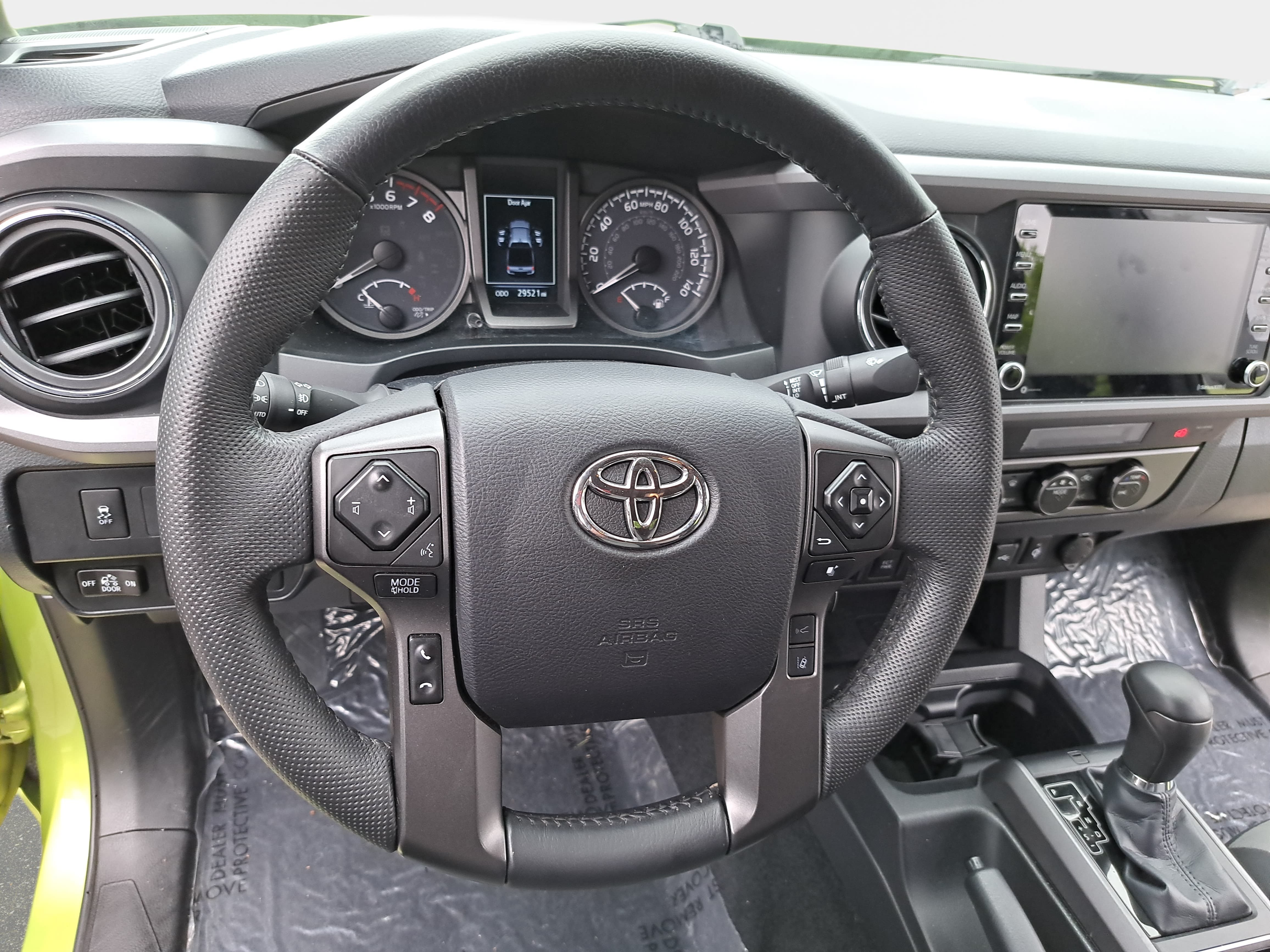 Used 2023 Toyota Tacoma TRD Off-Road w/ Technology Package AWD/4WD image 12