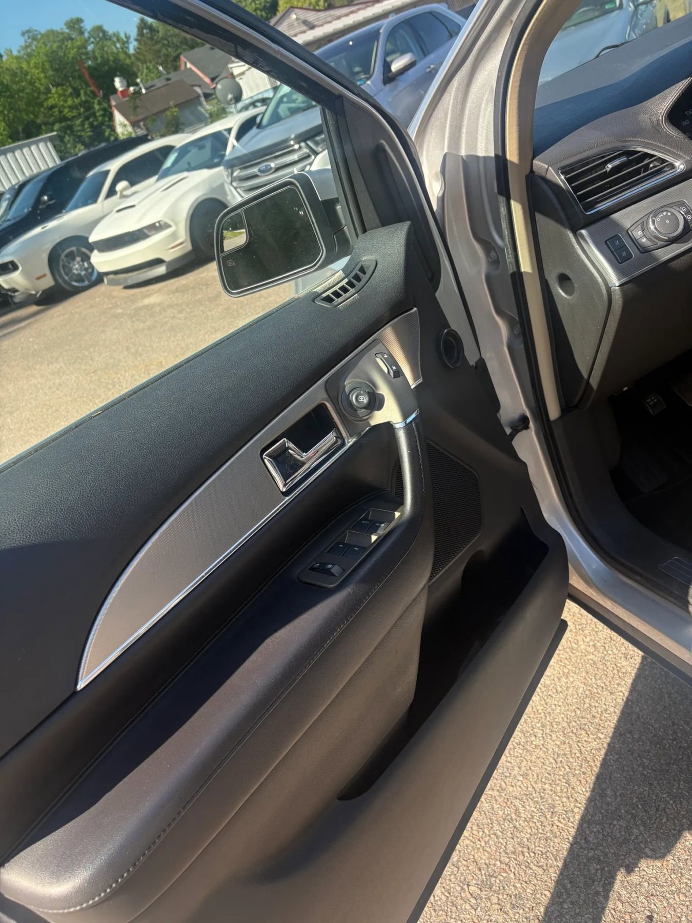 Used 2013 Lincoln MKX AWD image 46