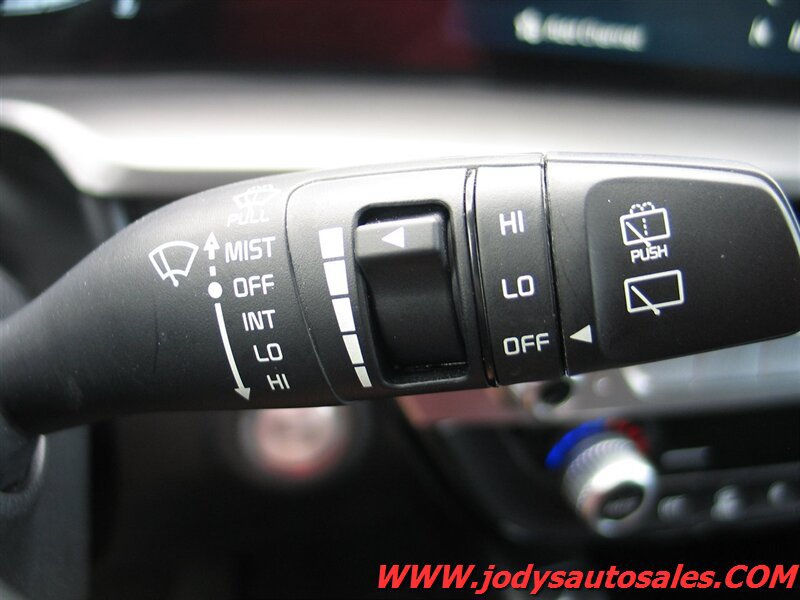 Used 2025 Kia Telluride S AWD/4WD image 12