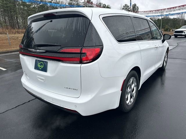 Used 2024 Chrysler Pacifica Limited FWD image 8