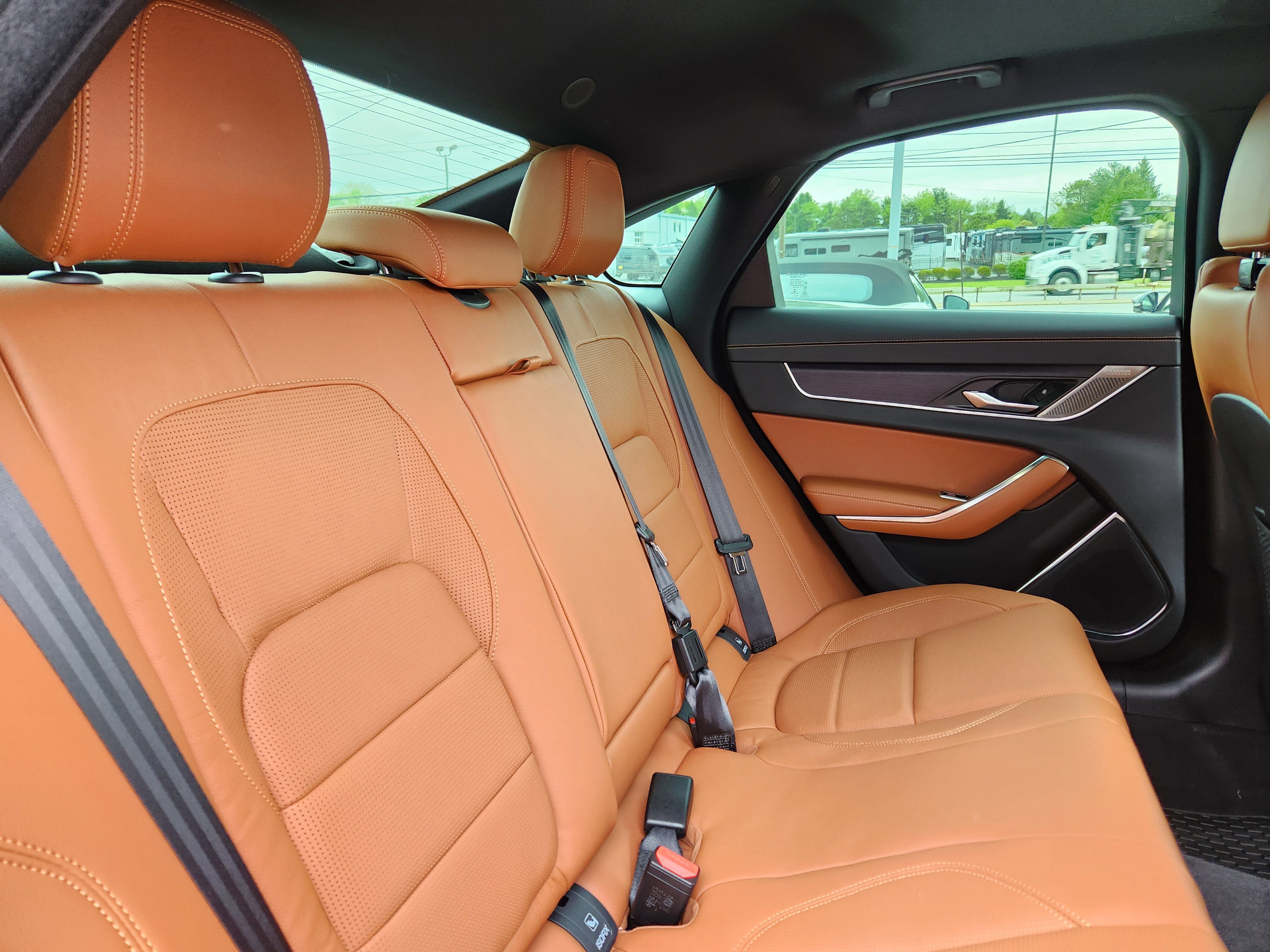 Used 2022 Jaguar XF R-Dynamic SE AWD/4WD image 15