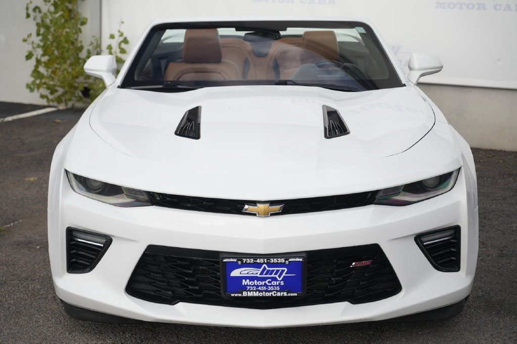 Used 2018 Chevrolet Camaro SS RWD image 6