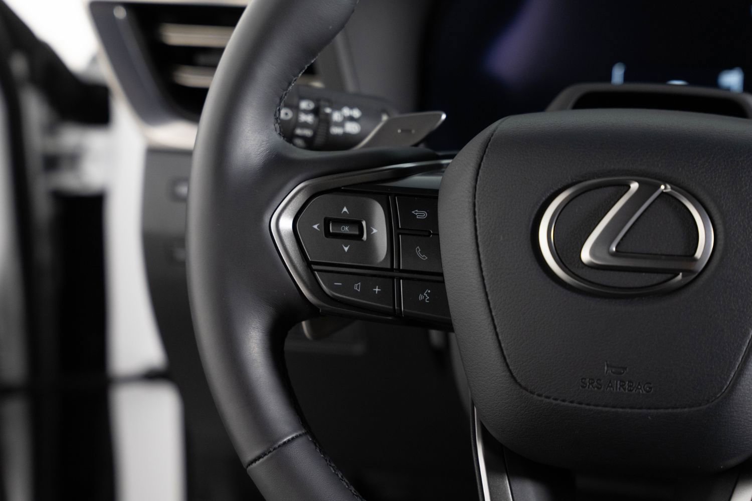 Used 2025 Lexus GX 550 w/ Cold Area Package AWD/4WD image 34
