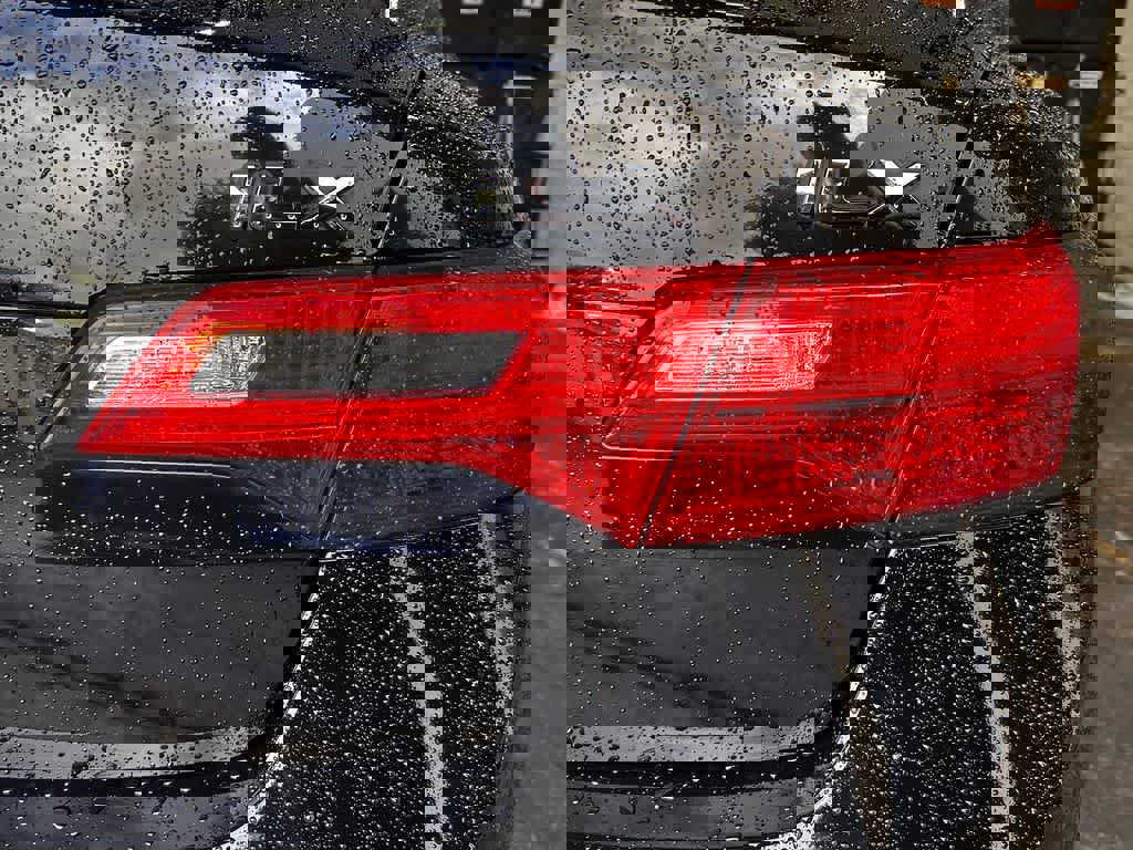 Used 2015 Acura ILX w/ Technology Package FWD image 7