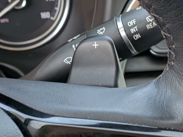 Used 2022 Buick Enclave Essence w/ Sport Touring Edition FWD image 29