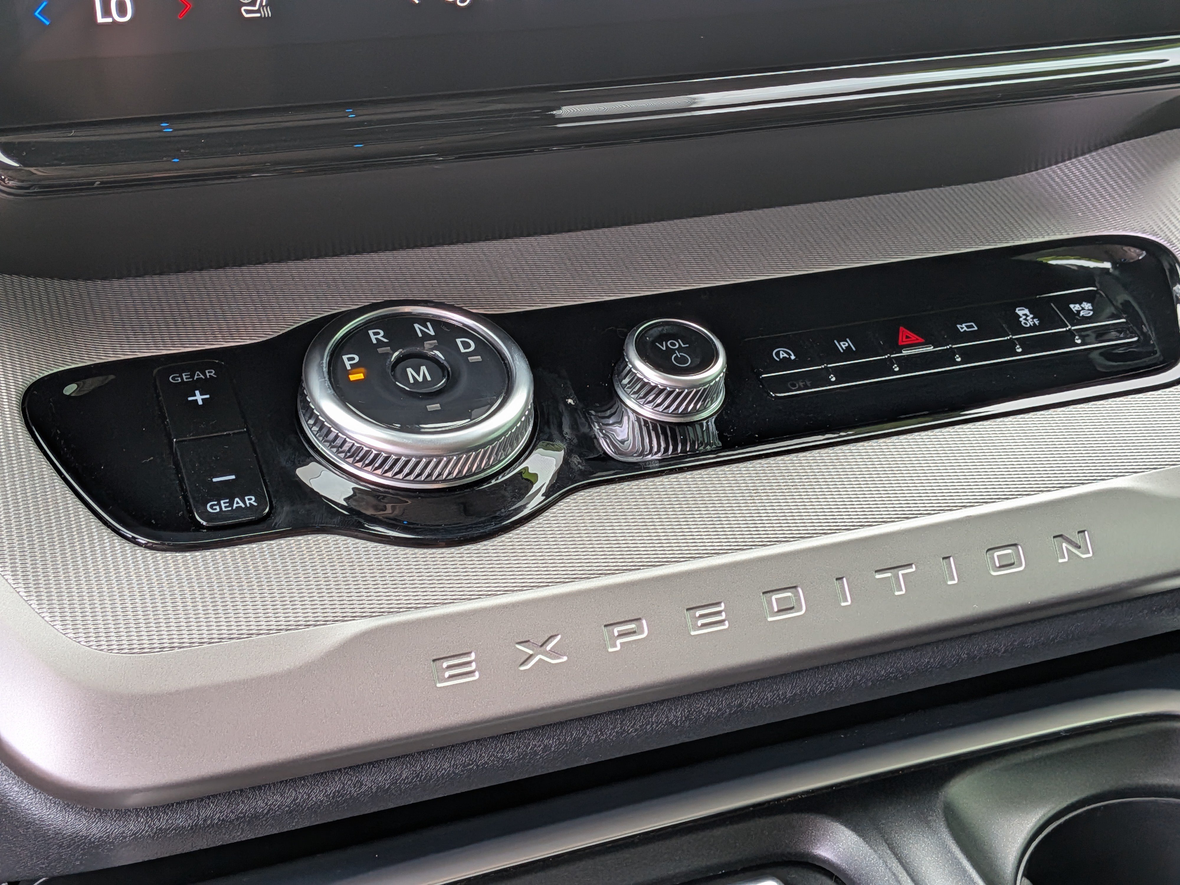 Used 2026 Ford Expedition Active RWD image 30