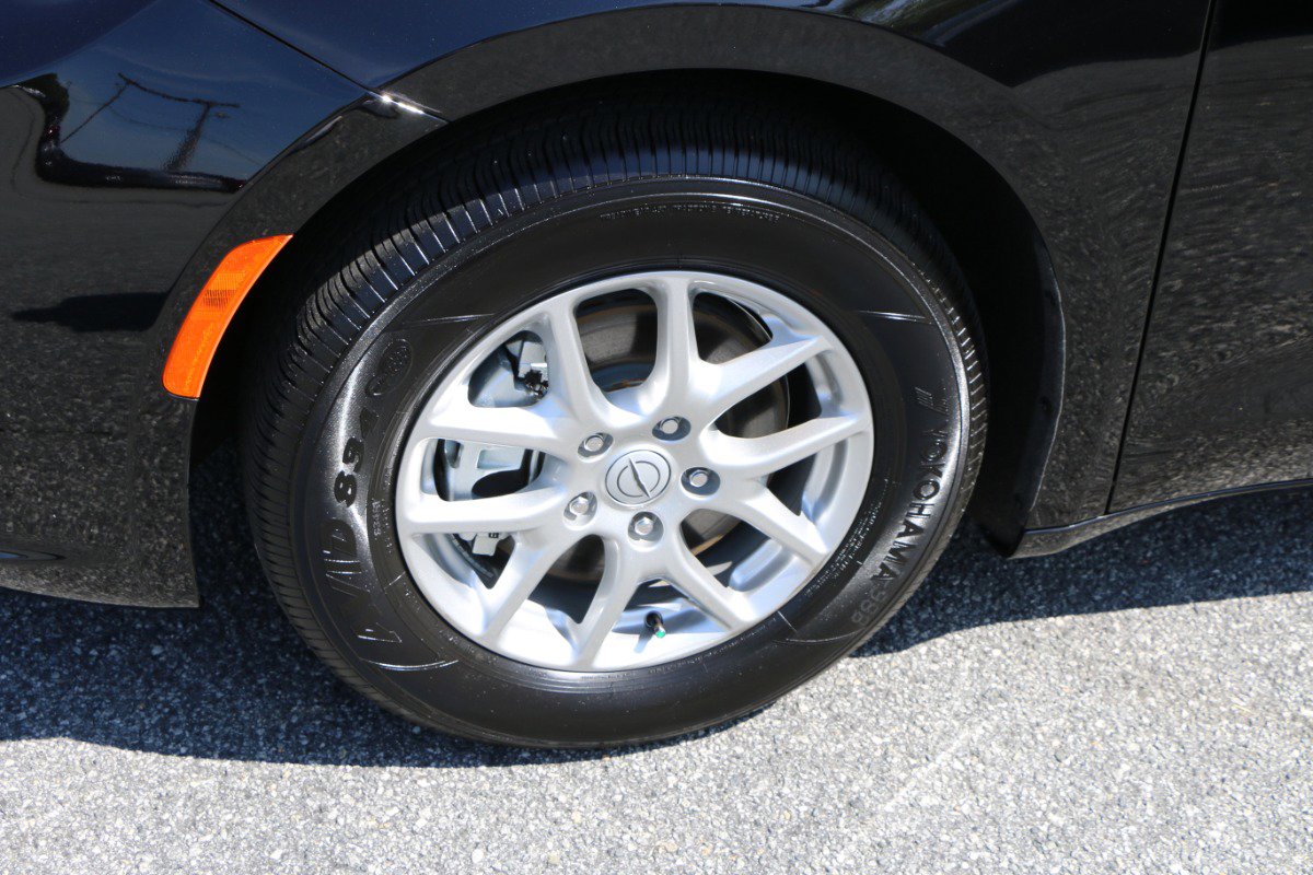 Used 2026 Chrysler Pacifica Select image 14