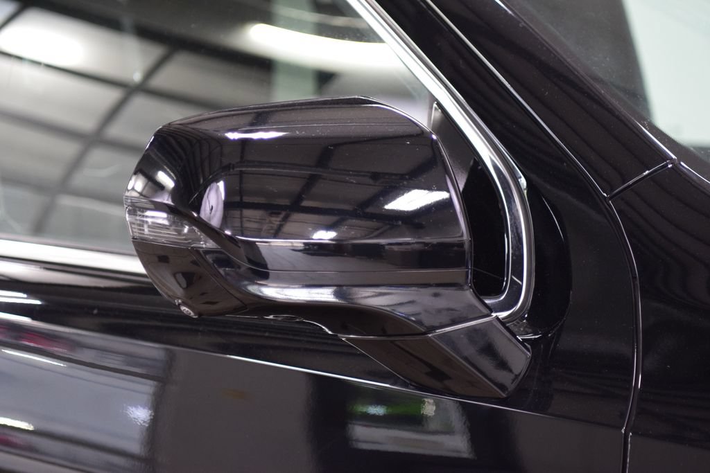 Used 2023 Cadillac Escalade Premium Luxury Platinum w/ LPO, Floor Liner Package AWD/4WD image 16