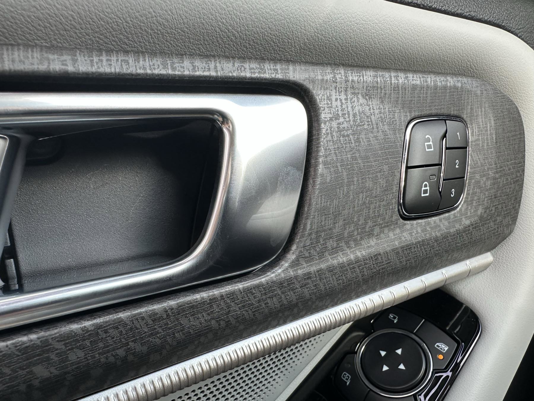 New 2026 Ford Explorer Platinum w/ LUX Leather Package image 30