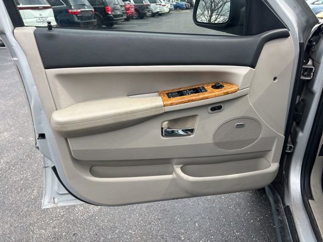 Used 2008 Jeep Grand Cherokee Limited image 24