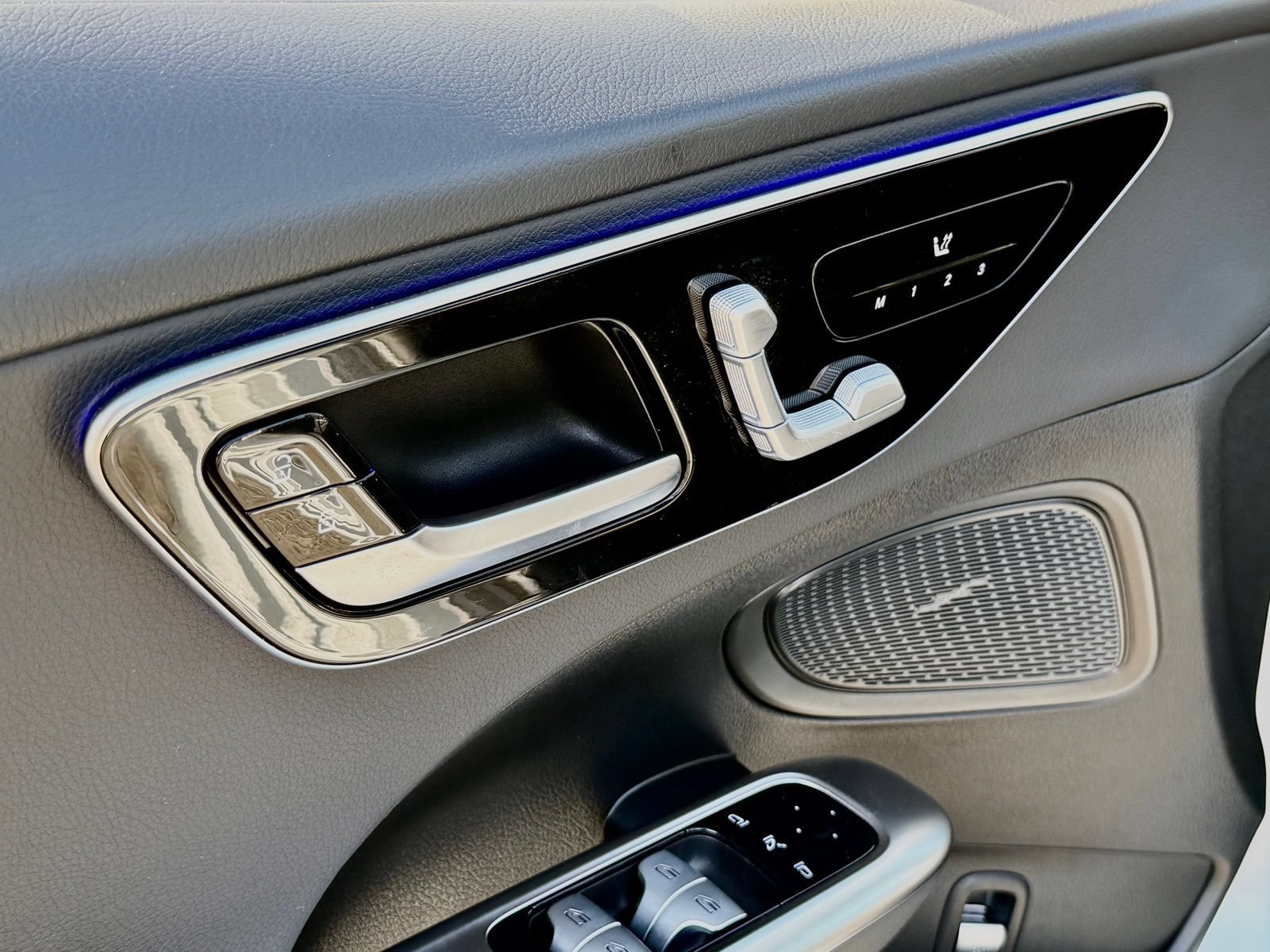 Used 2023 Mercedes-Benz C 300 Sedan image 22