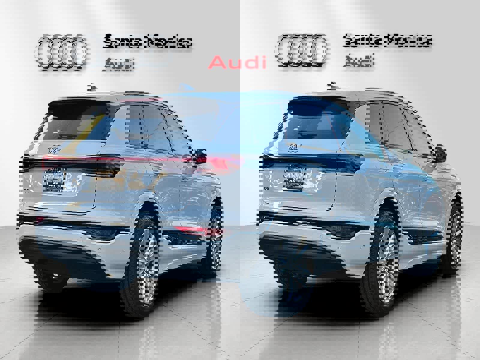 Used 2025 Audi Q6 e-tron Premium w/ Convenience Package image 2