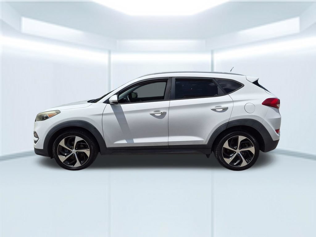 Used 2016 Hyundai Tucson Sport FWD image 2