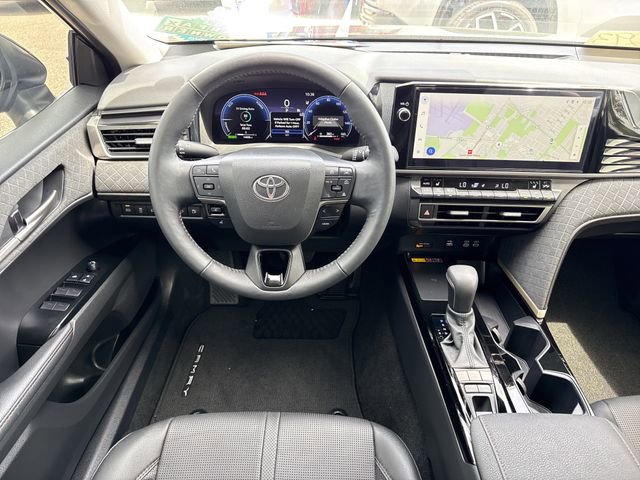 Used 2025 Toyota Camry XLE FWD image 12