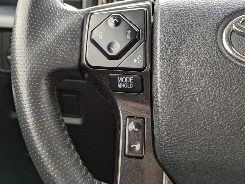 Used 2021 Toyota 4Runner Venture w/ Moonroof Package image 25