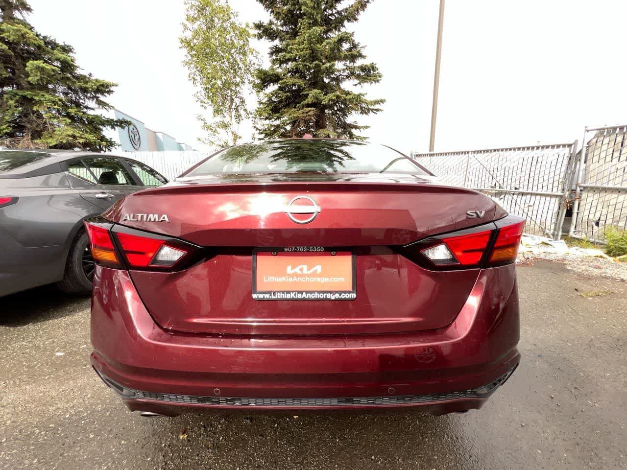 Used 2024 Nissan Altima 2.5 SV w/ SV Premium Package FWD image 27