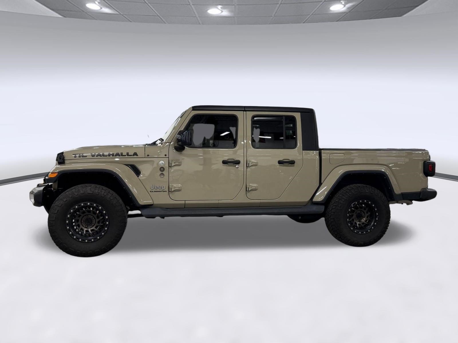Used 2022 Jeep Gladiator Overland w/ Popular Equipment Package AWD/4WD image 2