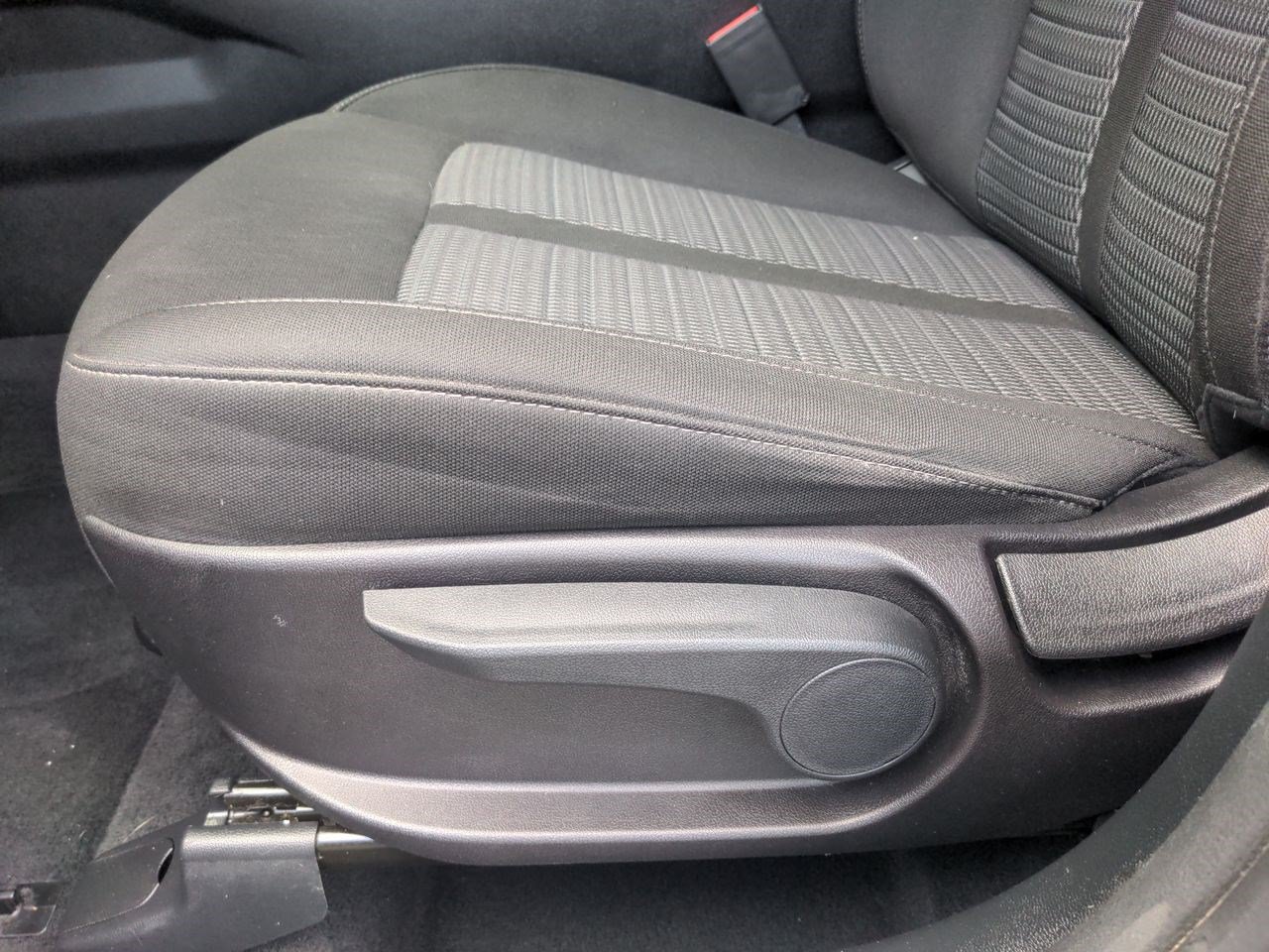 Used 2022 Kia Sorento LX AWD/4WD image 38
