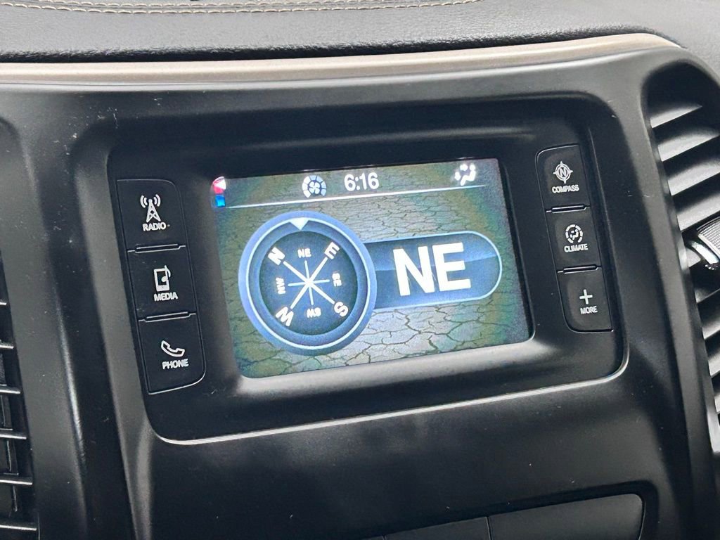 Used 2017 Jeep Cherokee Altitude image 21