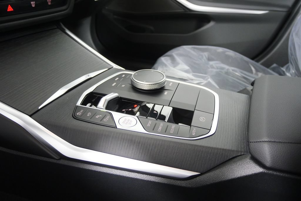 Used 2026 BMW 330i Sedan RWD image 21