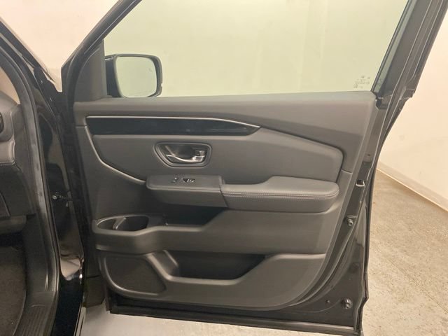 Certified 2025 Honda Pilot EX-L image 23