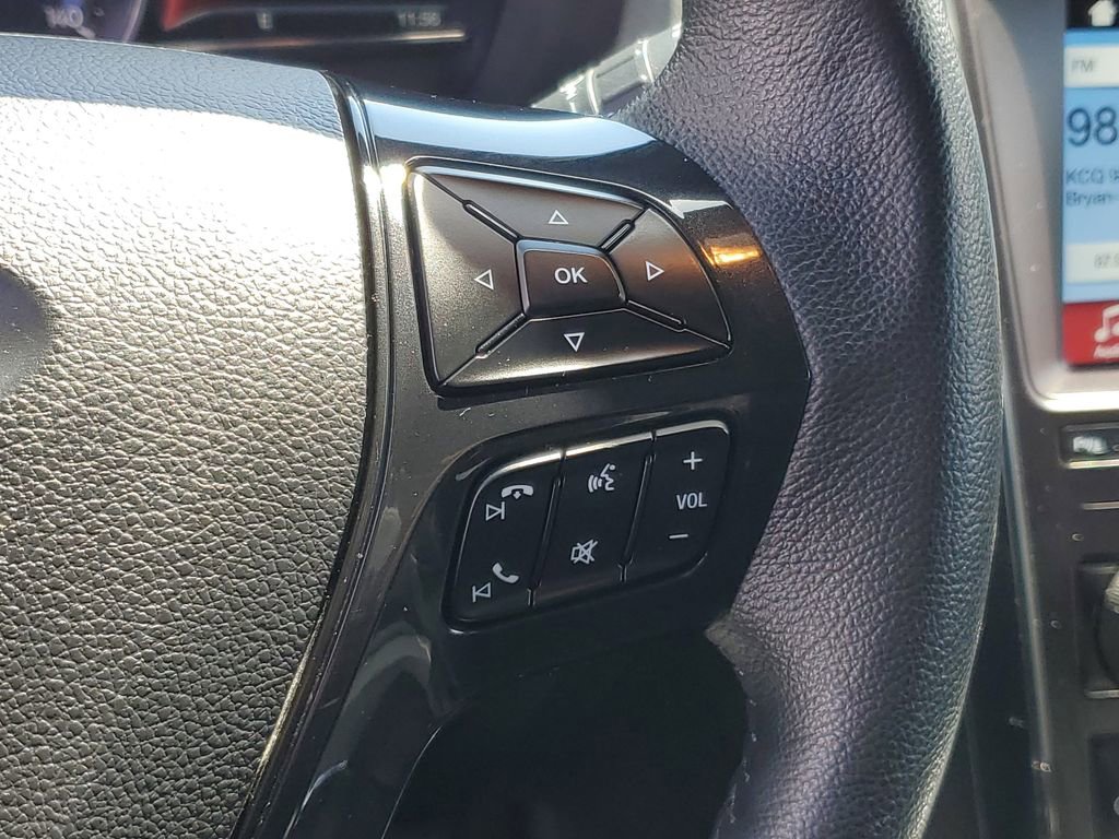 Used 2018 Ford Explorer XLT w/ Equipment Group 202A AWD/4WD image 17