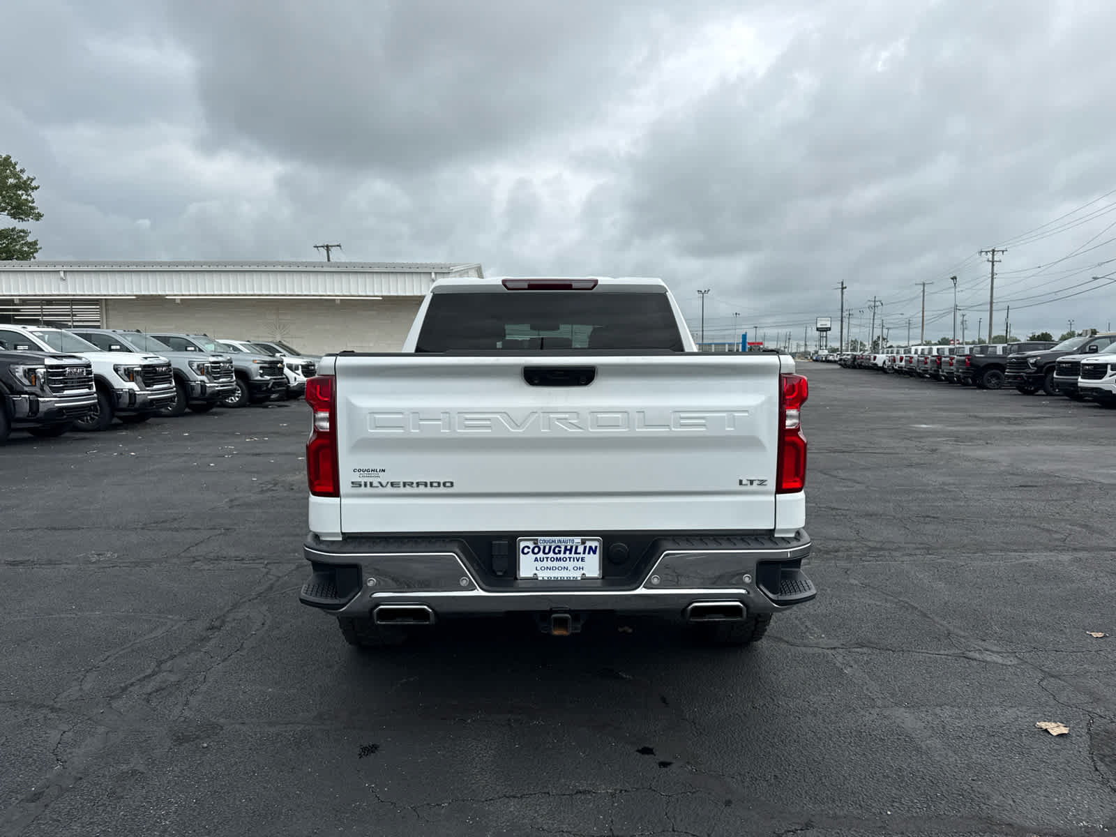 Certified 2023 Chevrolet Silverado 1500 LTZ w/ Z71 Off-Road Package AWD/4WD image 4