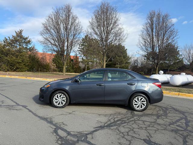 Used 2017 Toyota Corolla LE image 6