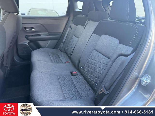 Used 2025 Nissan Kicks SV image 17