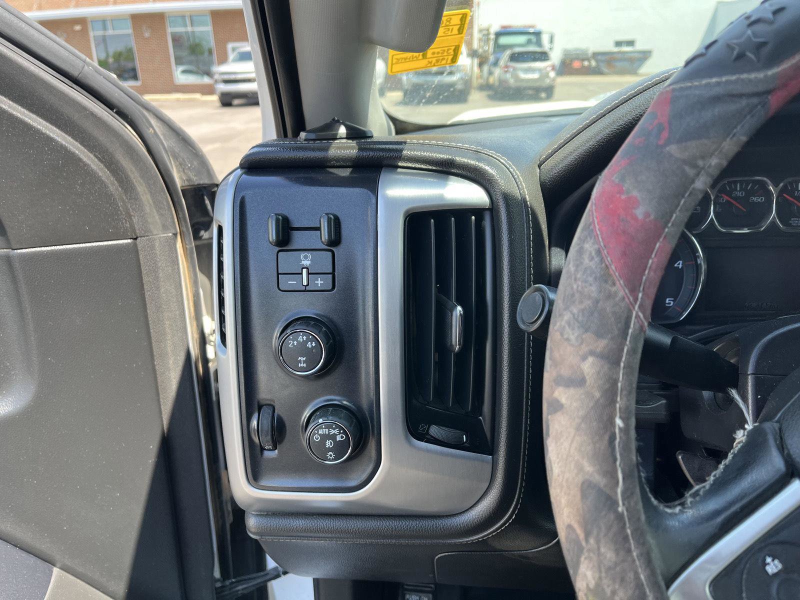 Used 2015 GMC Sierra 3500 SLE w/ SLE Preferred Package AWD/4WD image 20