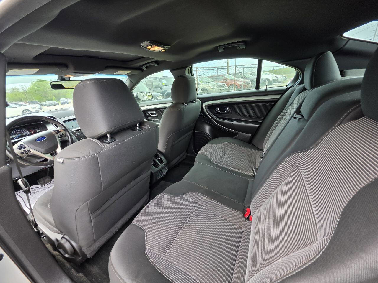 Used 2017 Ford Taurus SEL w/ Equipment Group 201A image 4