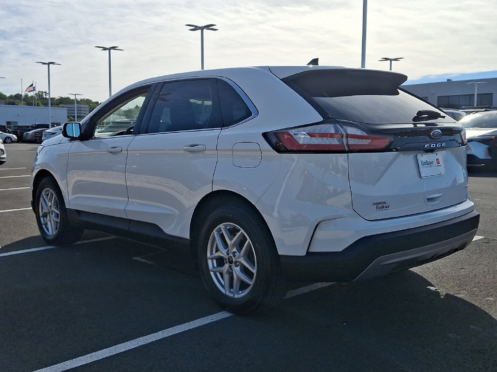 Used 2024 Ford Edge SEL AWD/4WD image 4