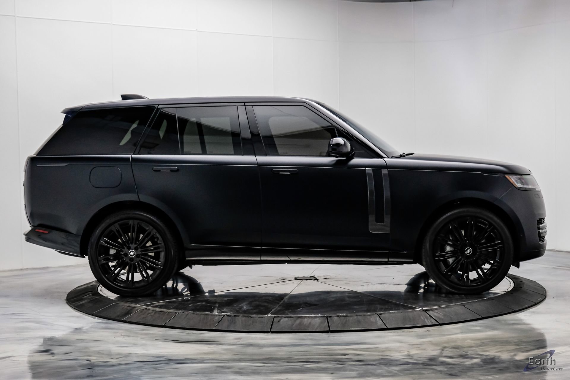 Used 2023 Land Rover Range Rover SE image 19