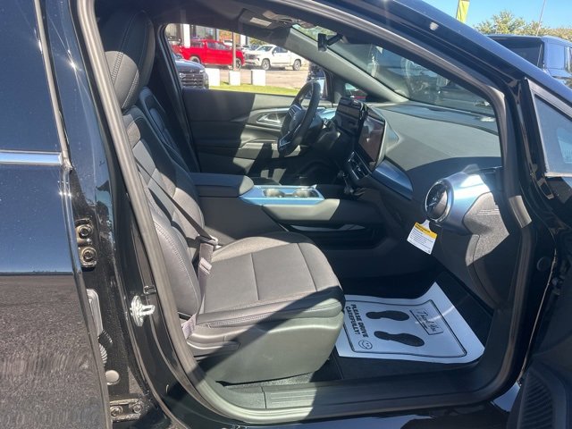 New 2026 Chevrolet Equinox EV LT image 32