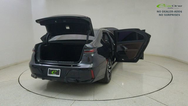 Used 2023 BMW 740i w/ Parking Assistance Package RWD image 74