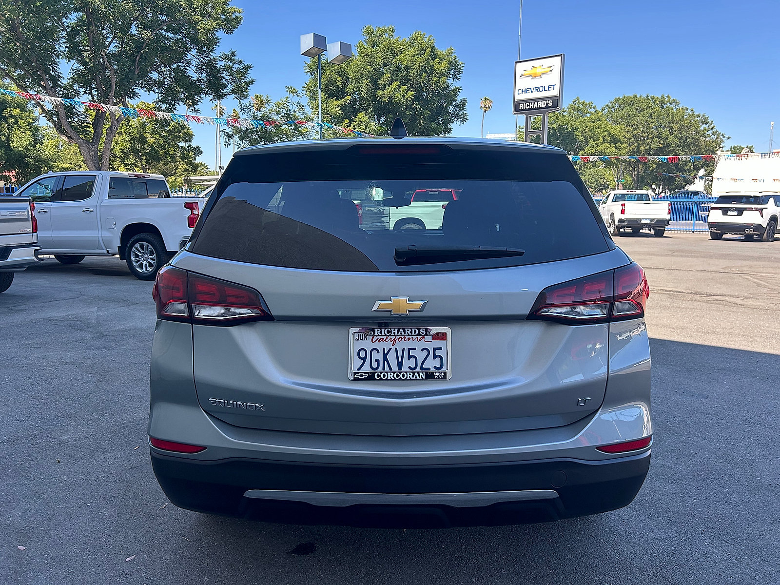 Used 2023 Chevrolet Equinox LT FWD image 4