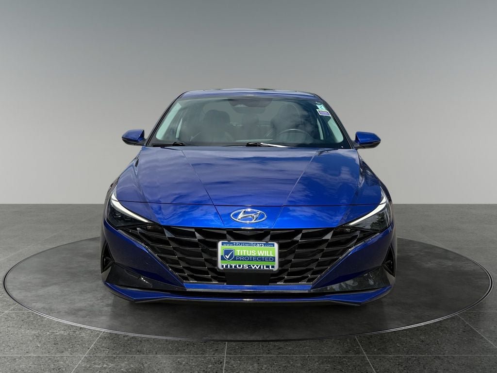 Used 2023 Hyundai Elantra Limited w/ Cargo Package FWD image 2