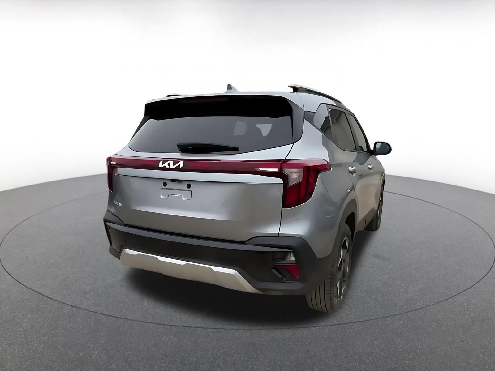 Used 2025 Kia Seltos S FWD image 14