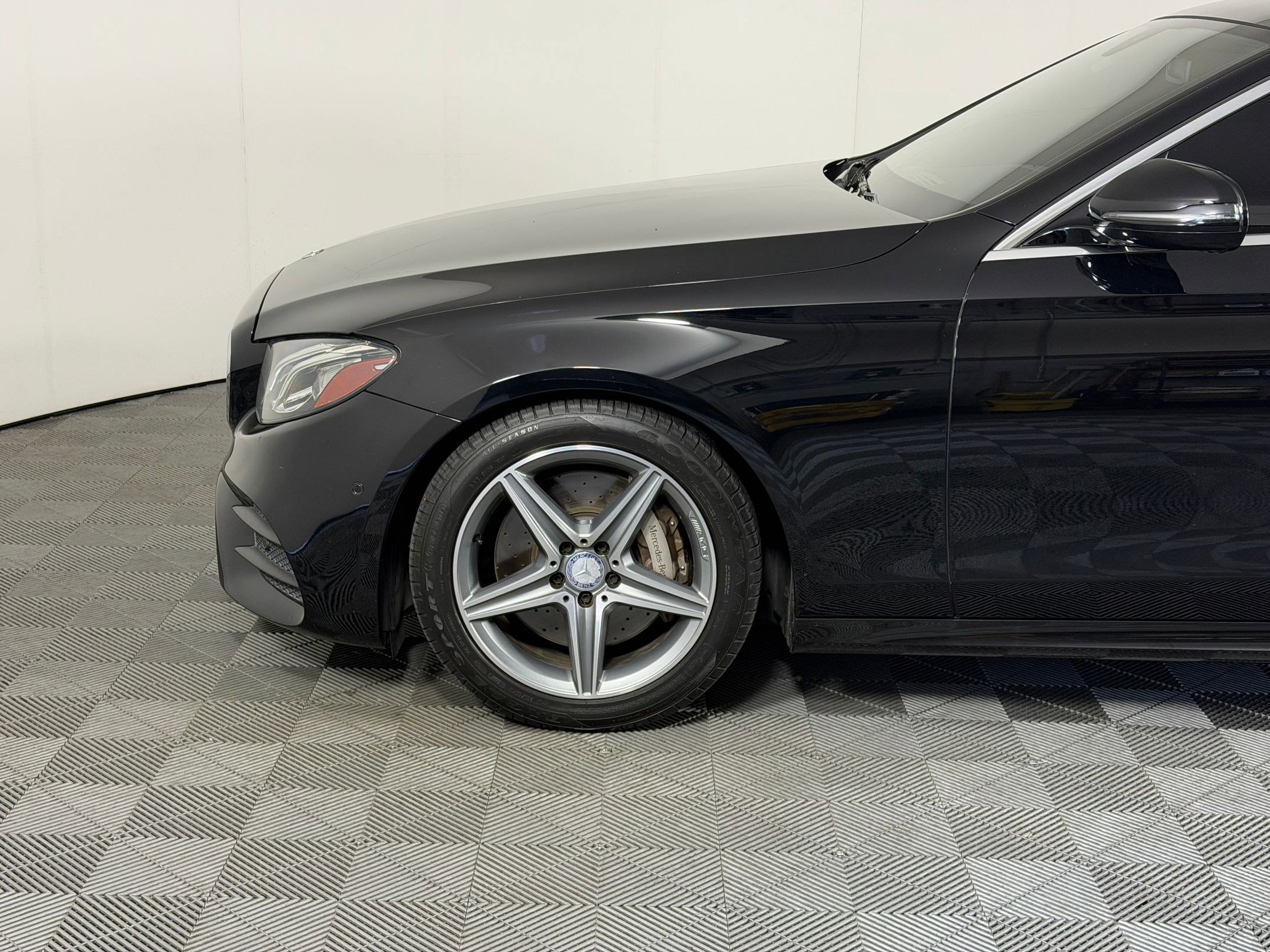 Used 2017 Mercedes-Benz E 300 4MATIC image 20