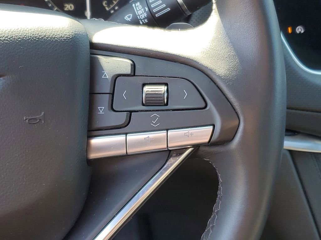 Used 2024 Cadillac XT6 Luxury w/ LPO, Floor Liner Package FWD image 13