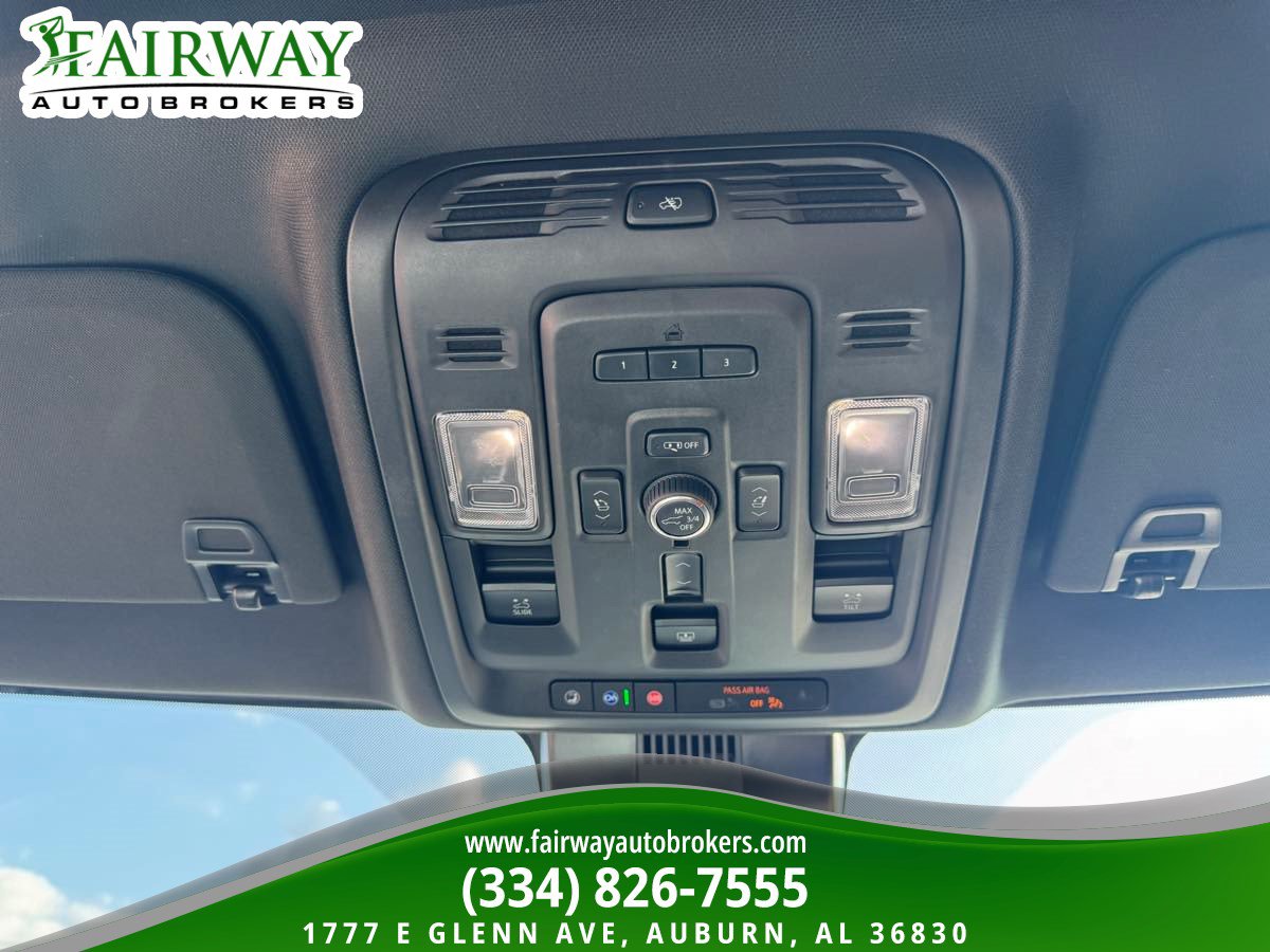 Used 2023 GMC Yukon Denali Ultimate AWD/4WD image 26