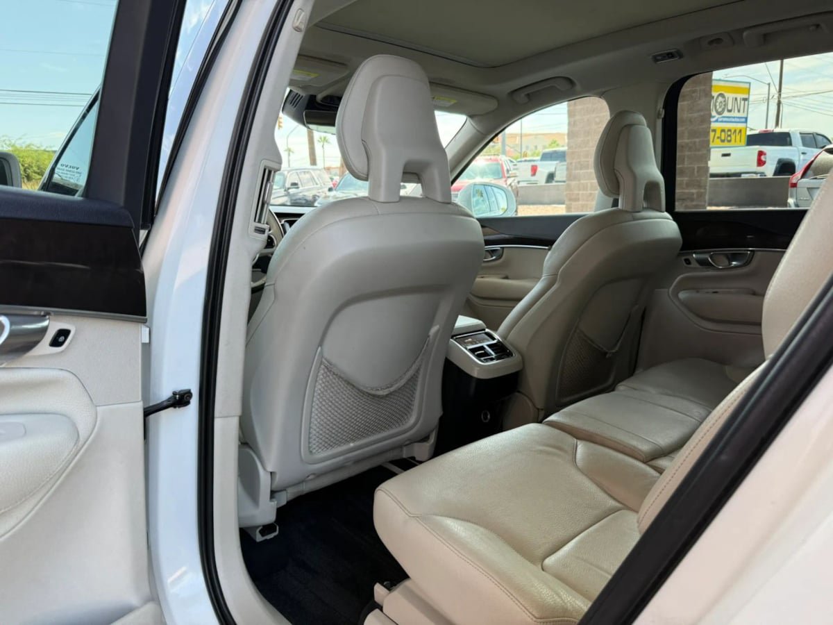 Used 2016 Volvo XC90 T6 Momentum w/ Momentum Plus Package AWD/4WD image 42