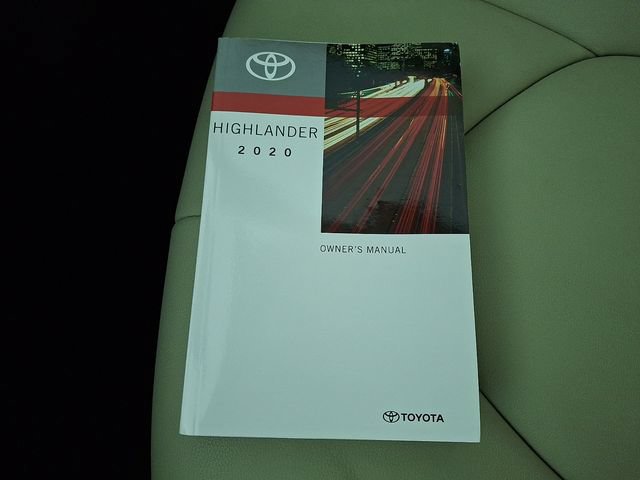 Used 2020 Toyota Highlander XLE AWD/4WD image 27