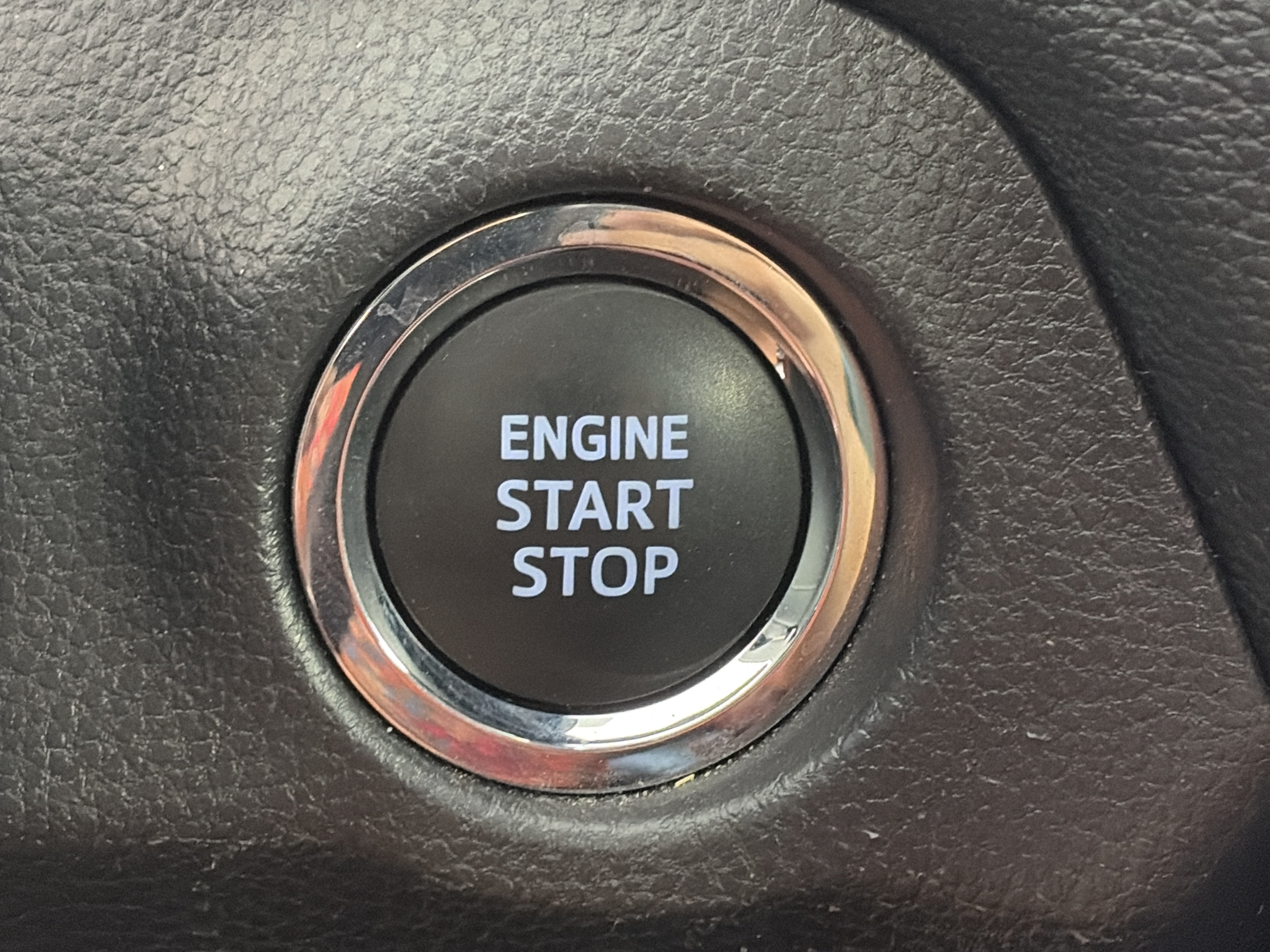 Used 2025 Toyota RAV4 XLE AWD/4WD image 24
