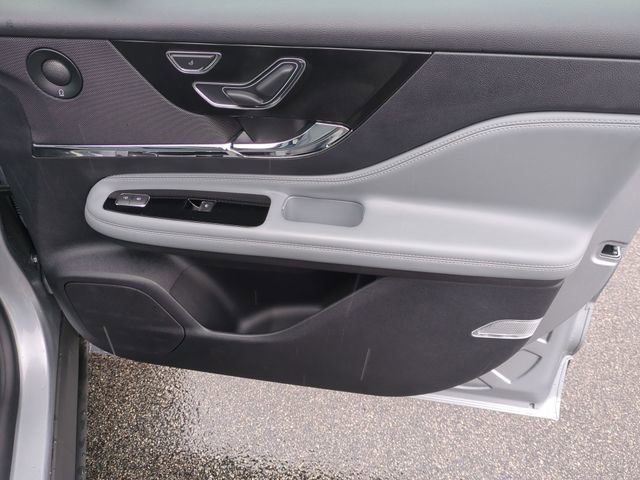 Used 2022 Lincoln Corsair Reserve w/ Luxury Package image 36