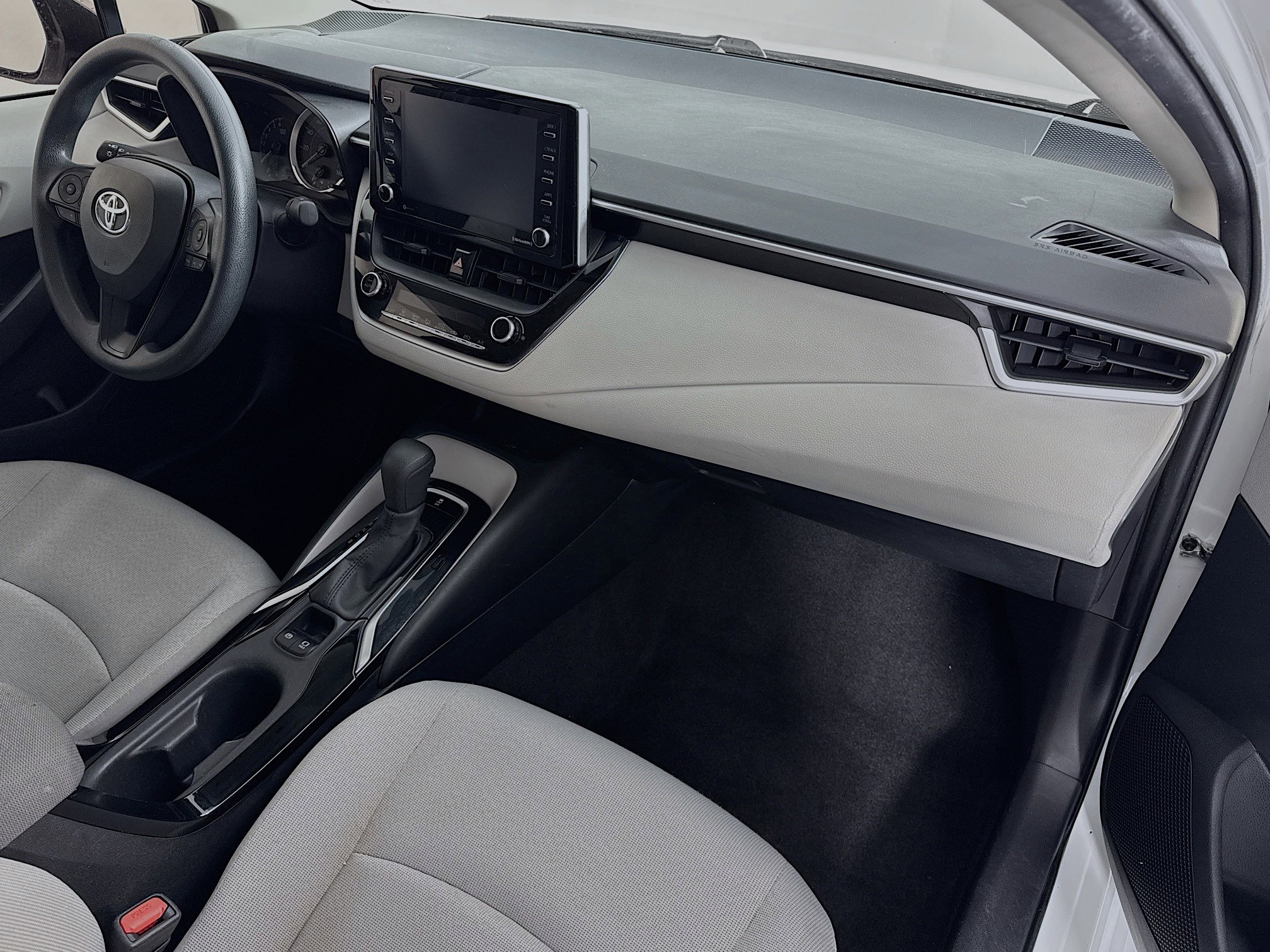 Used 2021 Toyota Corolla LE w/ LE Convenience Package image 26