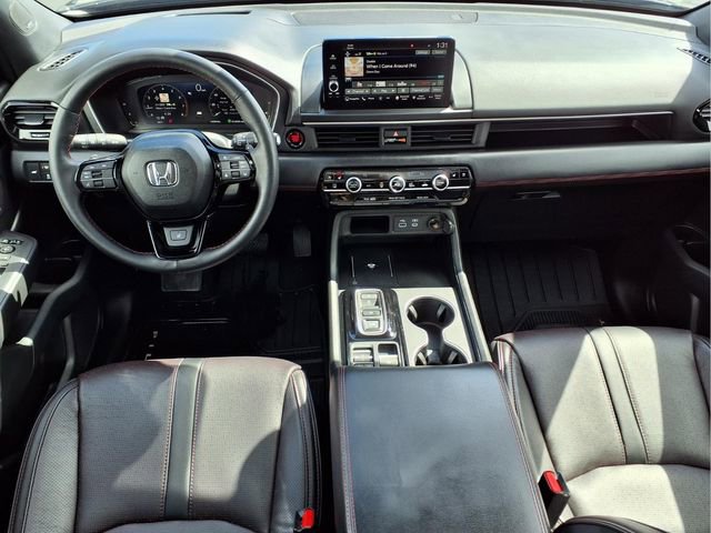 Used 2025 Honda Pilot Black Edition image 16