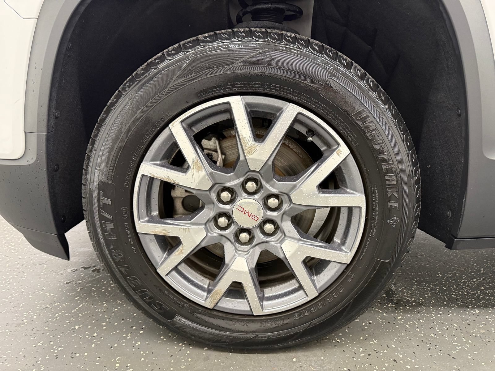 Used 2023 GMC Acadia SLT AWD/4WD image 18