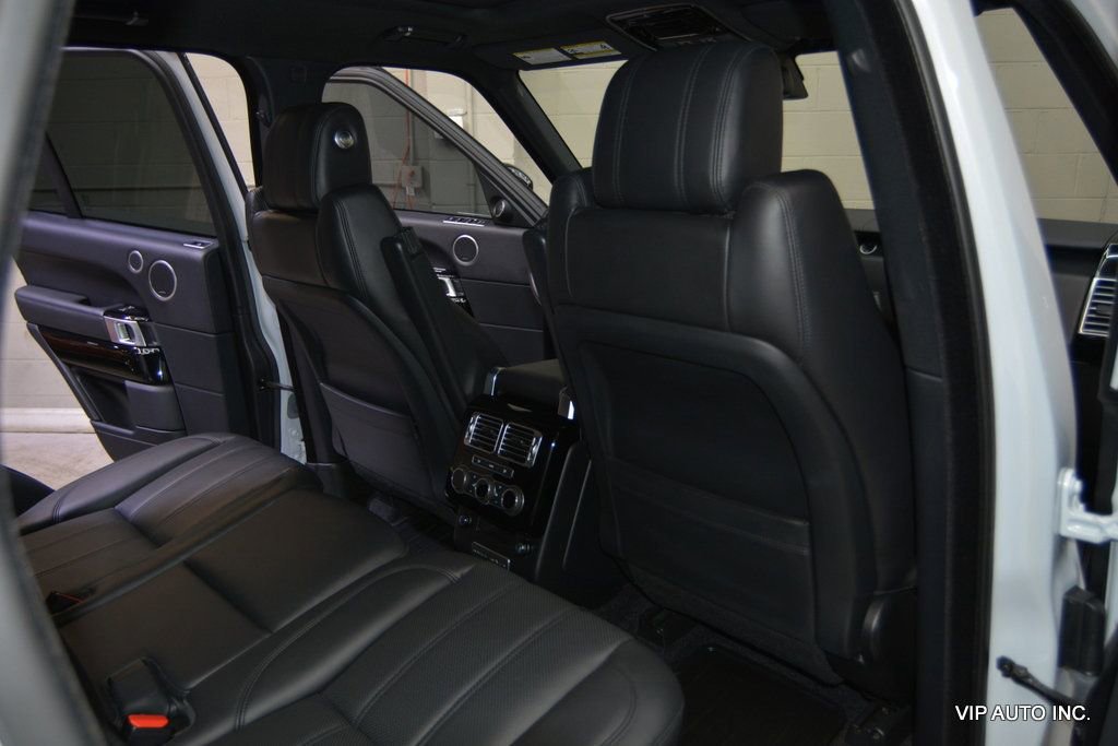 Used 2016 Land Rover Range Rover HSE image 19