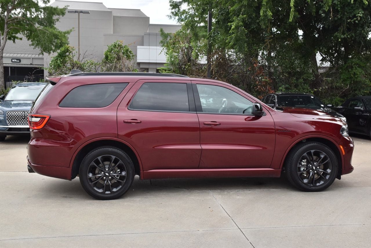 Used 2025 Dodge Durango R/T w/ Blacktop Package AWD/4WD image 6